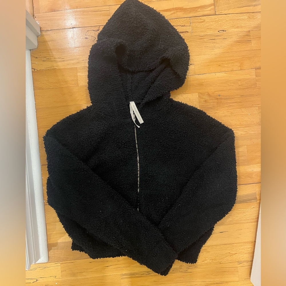 The group Babaton zip up sweater
